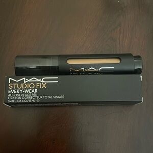 Studio Fix All- Over Pen